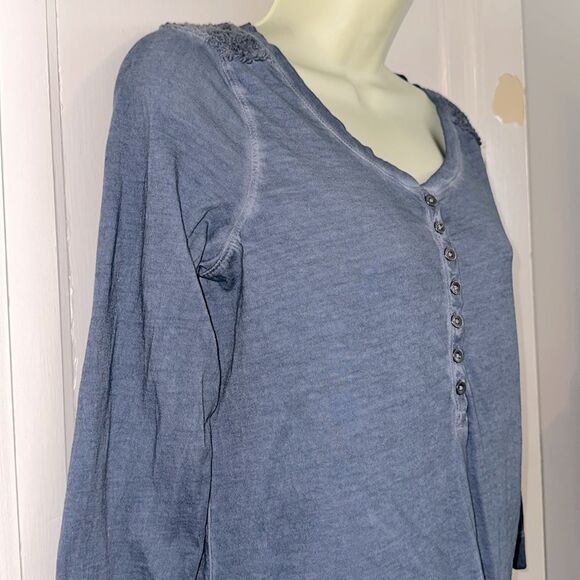LRL Lauren Jeans Co Denim Look  Blue Thin Cotton Knit Top with 3/4 sleeves - Picture 5 of 9